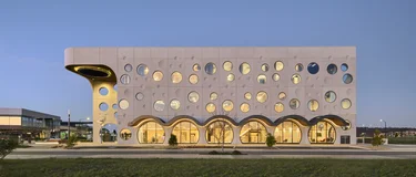 08-armstrong-creek-library-c-tom-roe.jpg