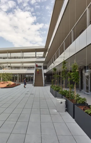 037_bildungscampus-aspern_wien-2021_karl-bremhorst-architekten_wga-zt_foto_kurt.hoerbst_110144.jpg