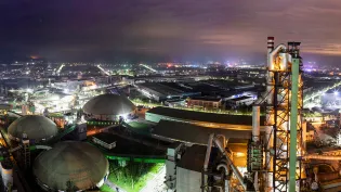 lafargeholcim_plamt_night_panorama