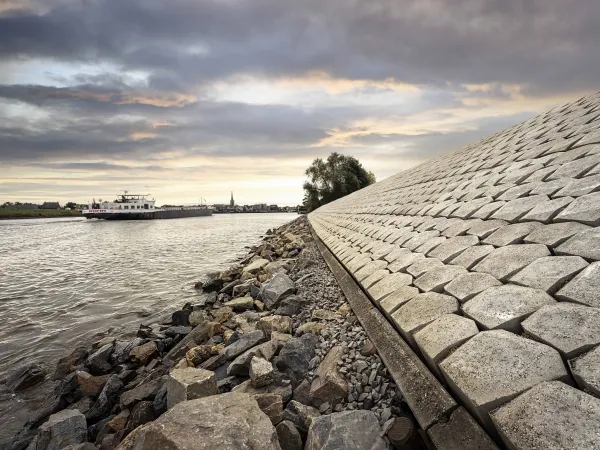 Holcim’s ECOPact low-carbon concrete supporting coastal resilience solutions at Basalton Quattroblock.