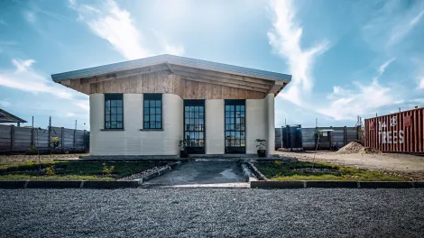 holcim_2021_3d_printing_front_finished_house_isocv2