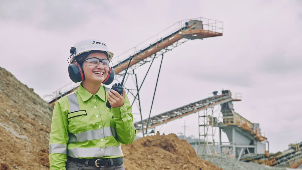 holcim-ecuador_6049_walkietalkie.jpg