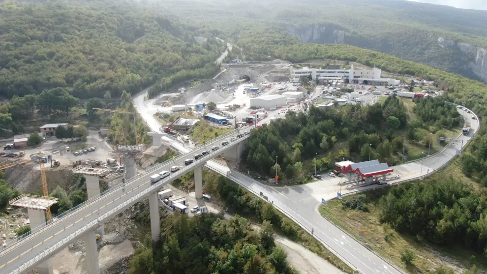 Holcim_ECOPact_Croatia_tunnel_project_hillside view
