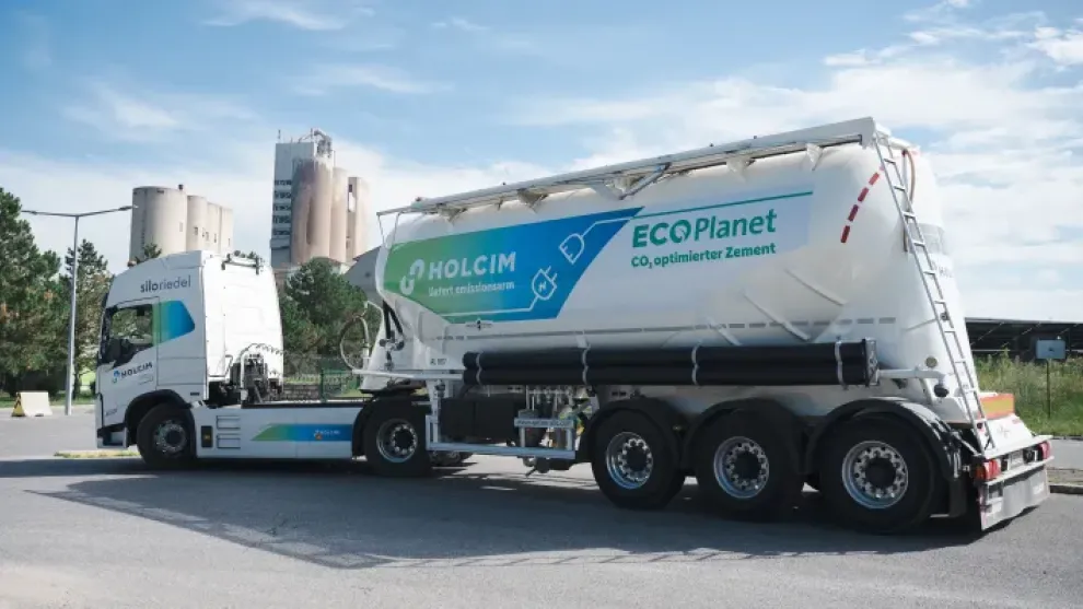 39-holcim-silo-riedel-e-lkw-zement_0.jpg.webp