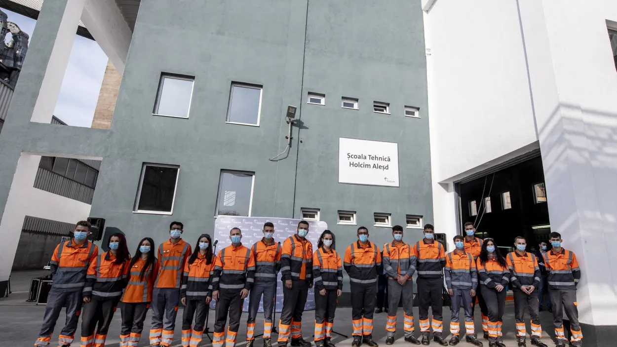holcim_romania_technical_school_-_2.jpg
