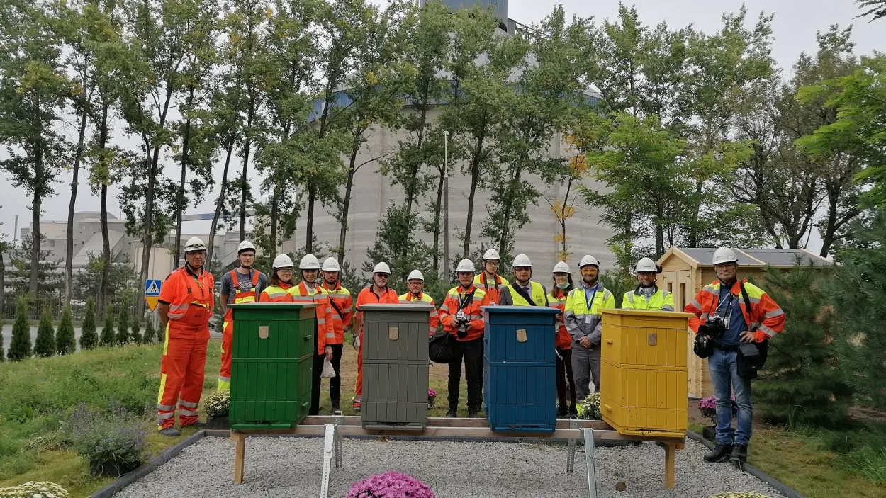 Holcim_Poland_employees