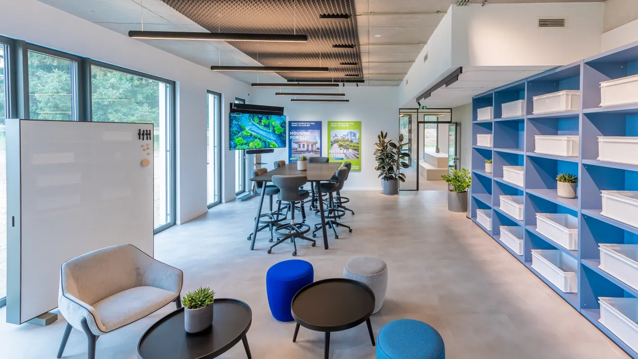 Holcim_Innovation_Hub_meeting_room