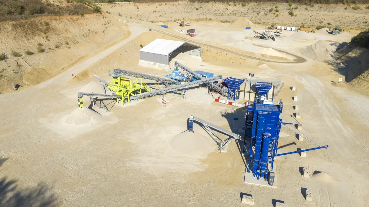 Holcim_advanced_crusher_processing_france_areal_view