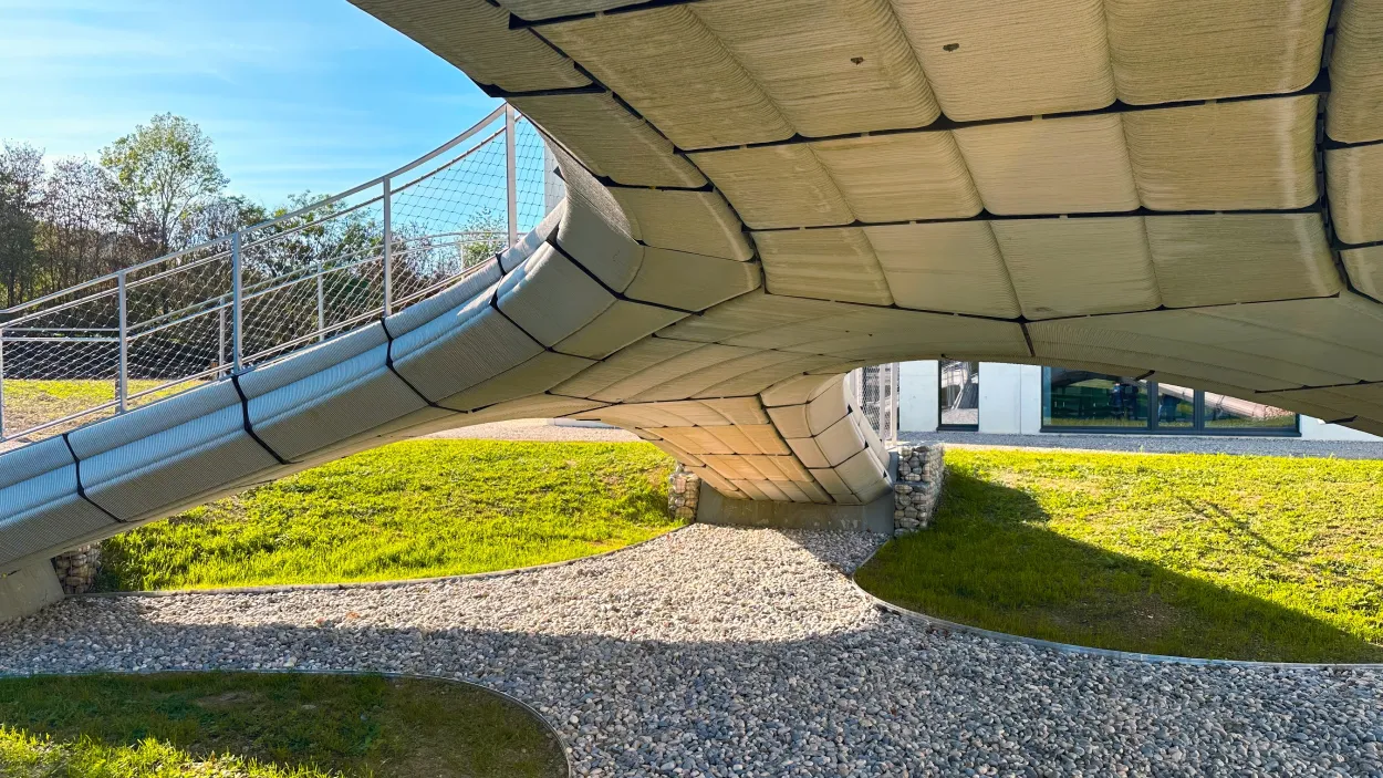 holcim_phoenix_bridge_bellow_view