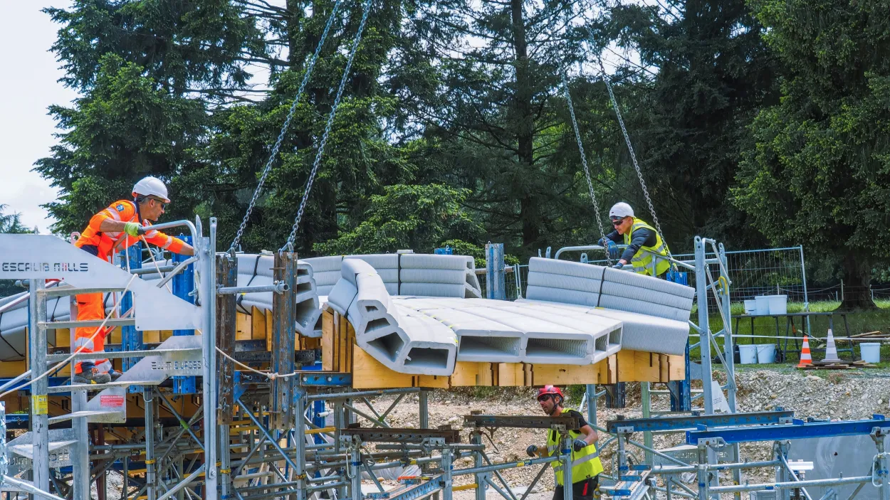 holcim_phoenix_3d_printed_bridge_construction