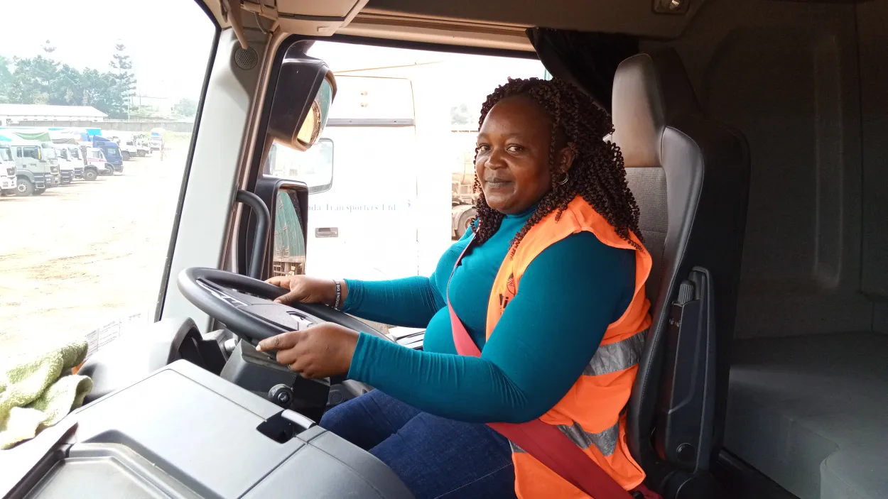 lafargeholcim-driver-woman-uganda-eunice-wambui-ndugire-8-1.jpg