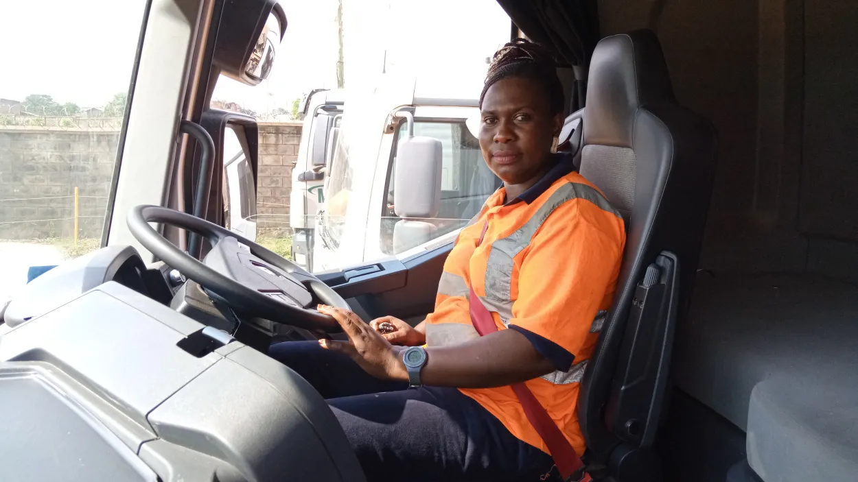 lafargeholcim-driver-woman-uganda-mariam-maepe-mohammed-6-1.jpg