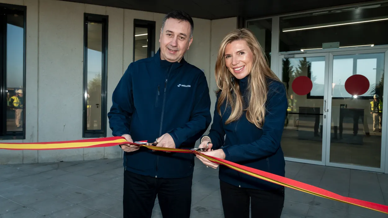 Miljan_Gutovic_Carmen_Diaz_Canabal_Villasequilla_plant