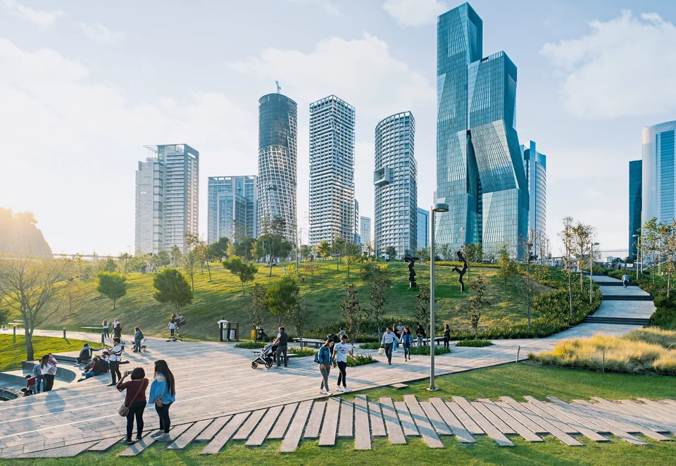 Parque La Mexicana in Mexico City built  with Holcim’s Fuerte.