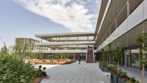 037_bildungscampus-aspern_wien-2021_karl-bremhorst-architekten_wga-zt_foto_kurt.hoerbst_110144.jpg