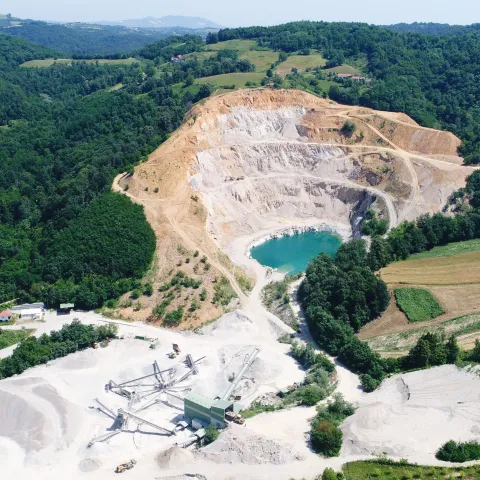 quarry-ceramide-nature-location.jpg
